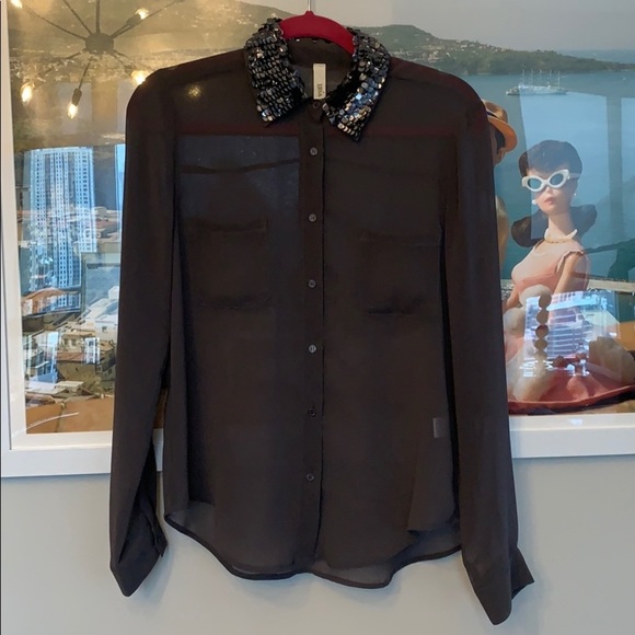 💕HP💕Wyatt Grey sequin collar sheer button down blouse - Picture 7 of 16